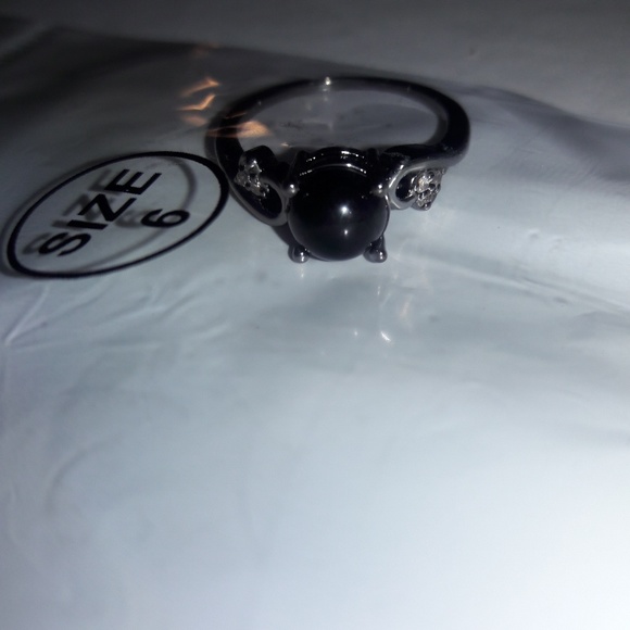 SOLD NWOT Luxury Round Black Gem Wedding Ring SZ6 - Picture 2 of 8